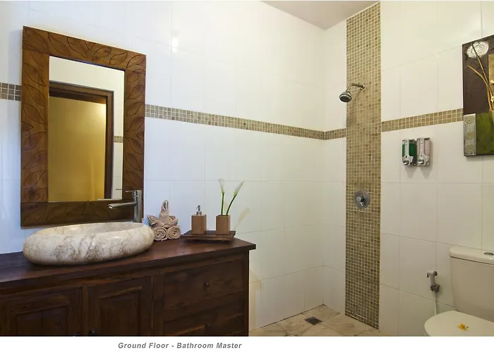 2br Senin - Minggu Seminyak